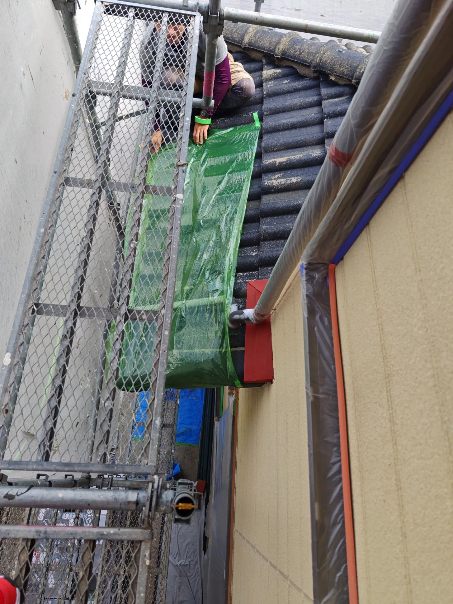 鹿児島市：【現場レポート】下塗り塗装